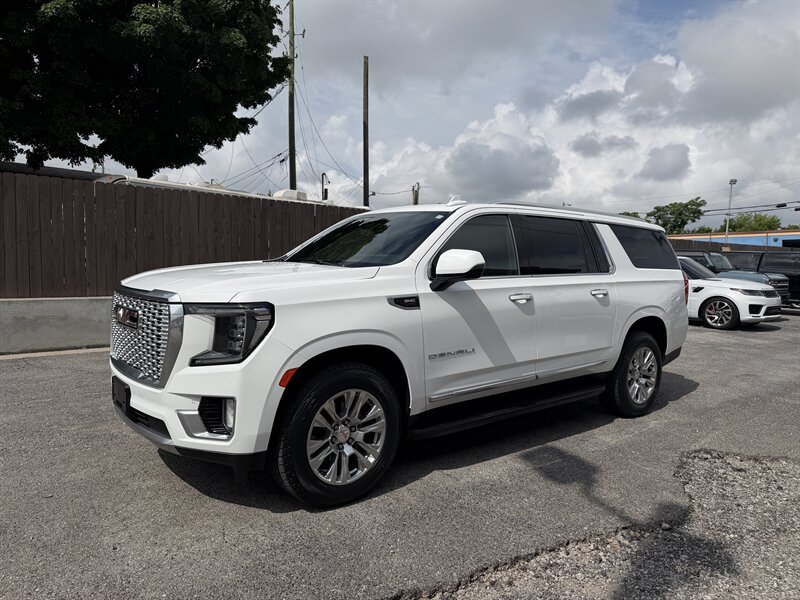 2022 GMC Yukon XL Denali - Photo 6 - Nashville, TN 37210
