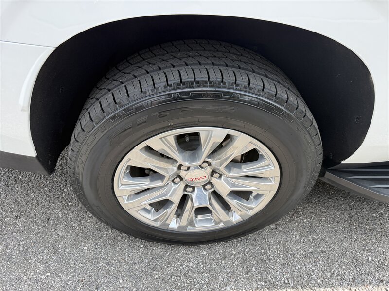 2022 GMC Yukon XL Denali - Photo 11 - Nashville, TN 37210