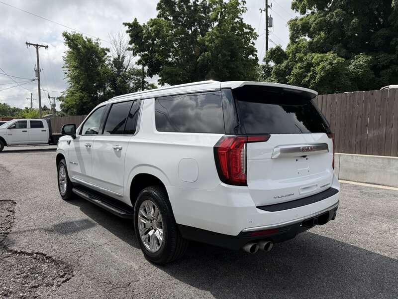 2022 GMC Yukon XL Denali - Photo 8 - Nashville, TN 37210