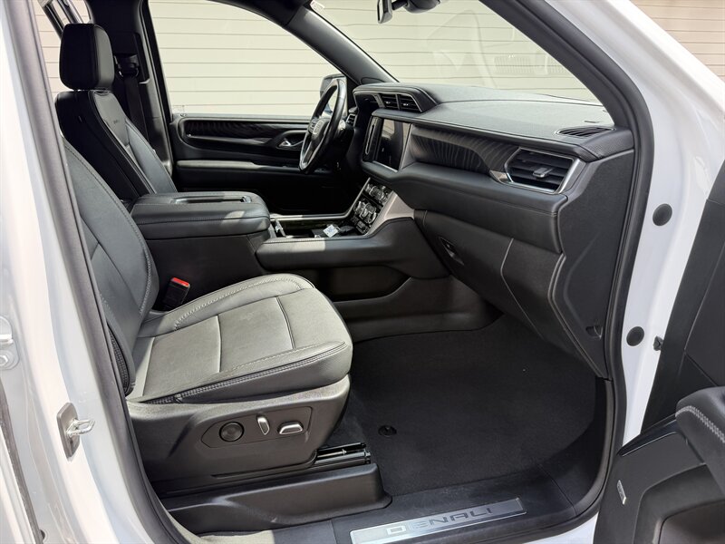 2022 GMC Yukon XL Denali - Photo 35 - Nashville, TN 37210
