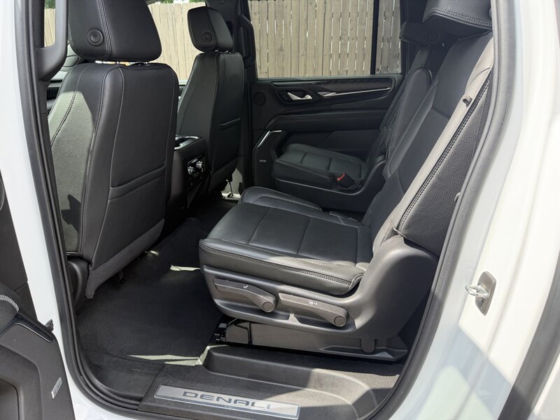 2022 GMC Yukon XL Denali - Photo 25 - Nashville, TN 37210