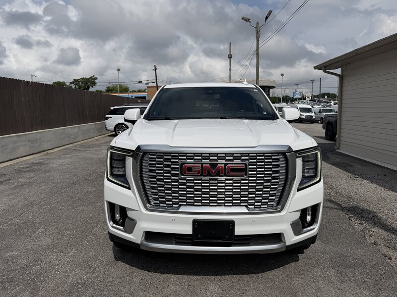 2022 GMC Yukon XL Denali - Photo 4 - Nashville, TN 37210