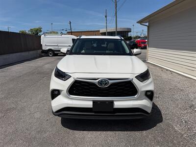 2021 Toyota Highlander Hybrid XLE   - Photo 4 - Nashville, TN 37210