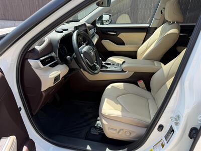 2021 Toyota Highlander Hybrid XLE   - Photo 19 - Nashville, TN 37210