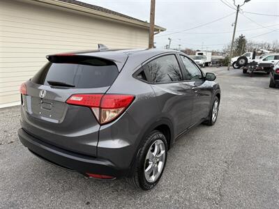 2017 Honda HR-V LX   - Photo 8 - Nashville, TN 37210