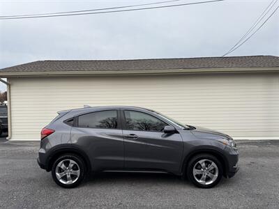 2017 Honda HR-V LX  