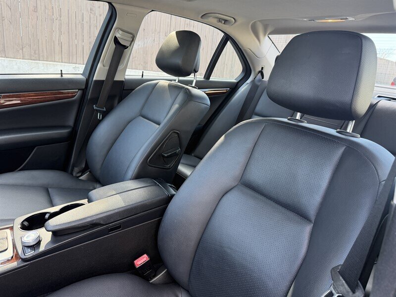 2011 Mercedes-Benz C 300 Luxury - Photo 17 - Nashville, TN 37210