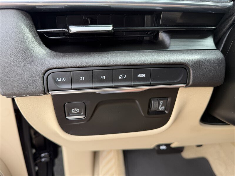 2021 Cadillac Escalade Premium Luxury   - Photo 35 - Nashville, TN 37210