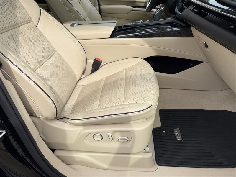 2021 Cadillac Escalade Premium Luxury   - Photo 33 - Nashville, TN 37210