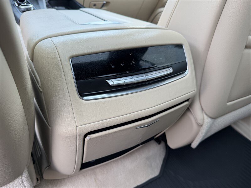 2021 Cadillac Escalade Premium Luxury   - Photo 26 - Nashville, TN 37210
