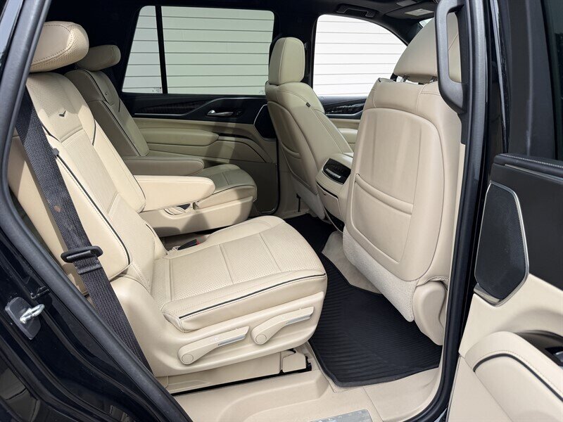 2021 Cadillac Escalade Premium Luxury   - Photo 30 - Nashville, TN 37210