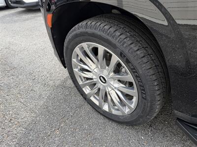 2021 Cadillac Escalade Premium Luxury   - Photo 13 - Nashville, TN 37210