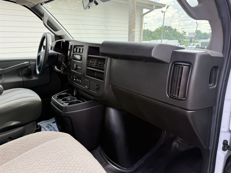 2021 Chevrolet Express 3500 - Photo 14 - Nashville, TN 37210