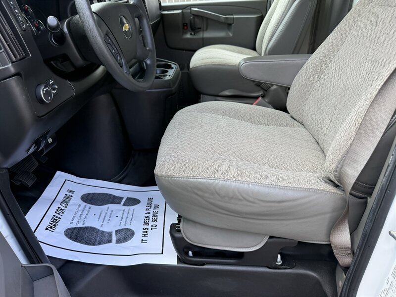 2021 Chevrolet Express 3500 - Photo 31 - Nashville, TN 37210