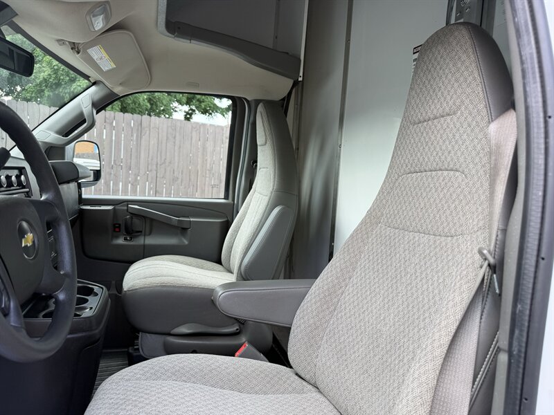 2021 Chevrolet Express 3500 - Photo 30 - Nashville, TN 37210