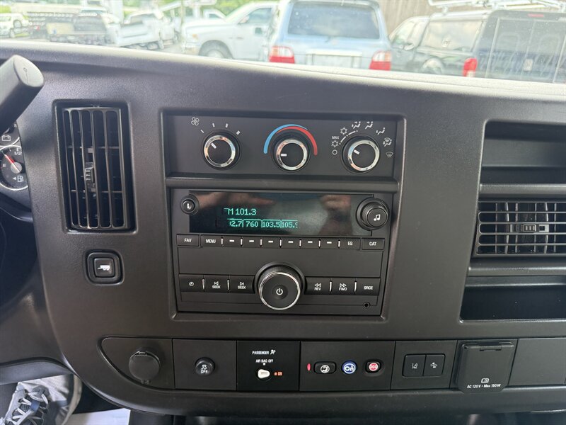 2021 Chevrolet Express 3500 - Photo 34 - Nashville, TN 37210