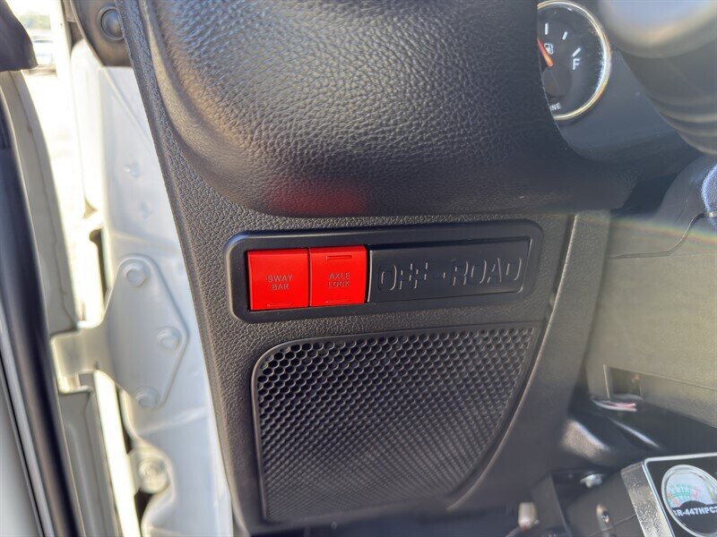 2013 Jeep Wrangler Rubicon Anniversary Edition photo 26