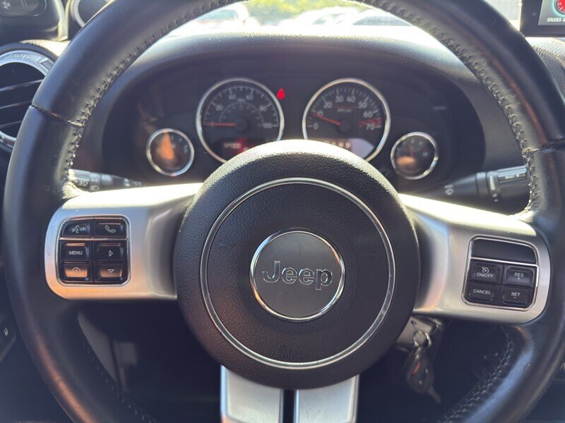 2013 Jeep Wrangler Rubicon Anniversary Edition photo 27