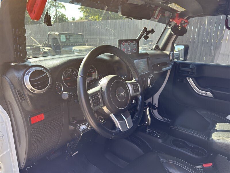 2013 Jeep Wrangler Rubicon Anniversary Edition photo 20