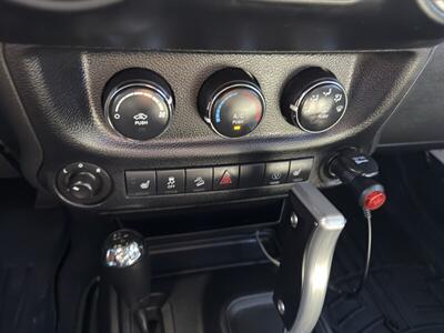 2013 Jeep Wrangler Rubicon 10th Anniversary   - Photo 38 - Nashville, TN 37210