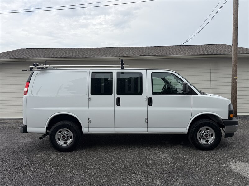 2022 GMC Savana 2500  CARGO VAN - Photo 1 - Nashville, TN 37210