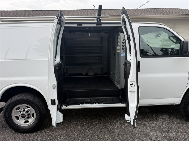2022 GMC Savana 2500 CARGO VAN - Photo 24 - Nashville, TN 37210