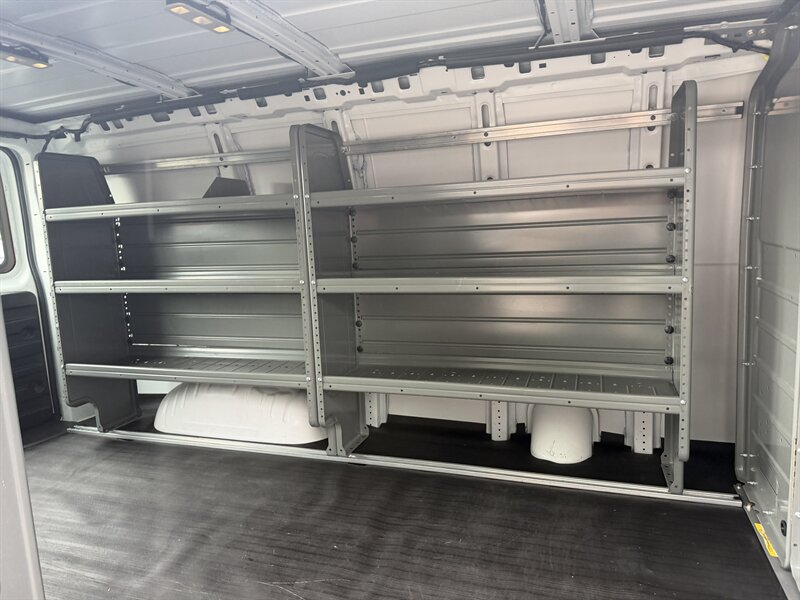 2022 GMC Savana 2500 CARGO VAN - Photo 27 - Nashville, TN 37210