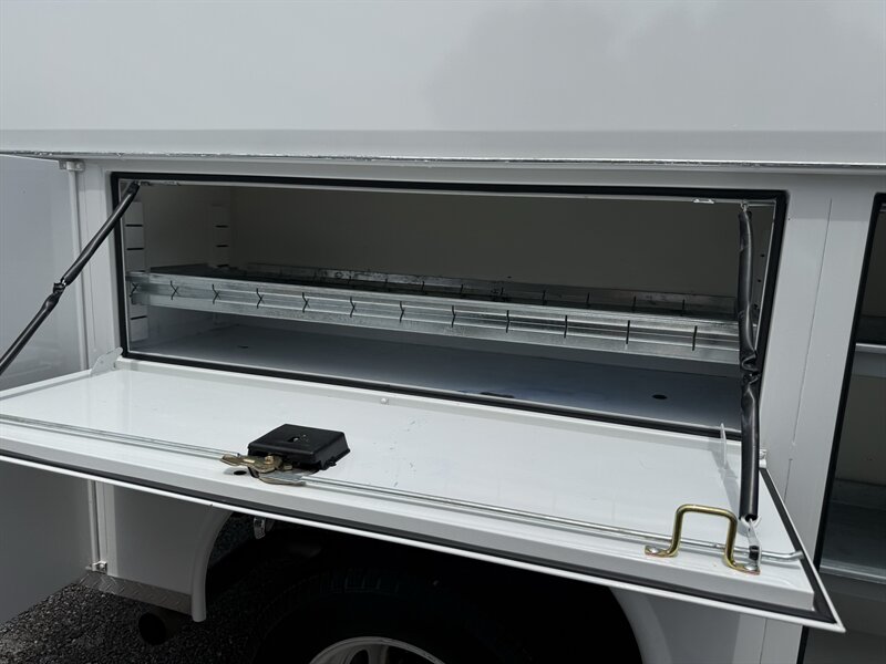 2023 Ford E-350 SD - Photo 34 - Nashville, TN 37210