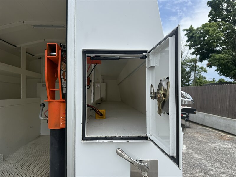2023 Ford E-350 SD - Photo 37 - Nashville, TN 37210