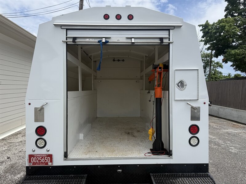 2023 Ford E-350 SD - Photo 42 - Nashville, TN 37210