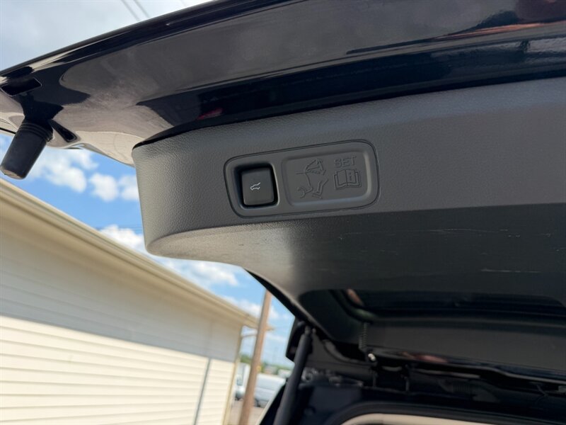 2022 Ford Expedition Limited - Photo 32 - Nashville, TN 37210