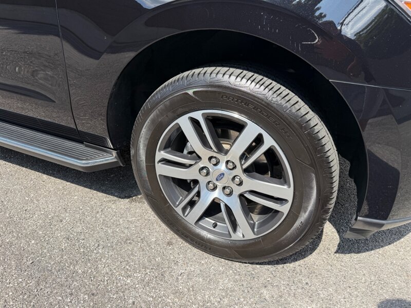 2022 Ford Expedition Limited - Photo 13 - Nashville, TN 37210