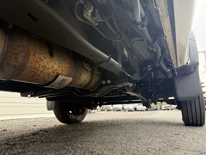 2019 Ford F-550 XL BUCKET TRUCK - Photo 9 - Nashville, TN 37210