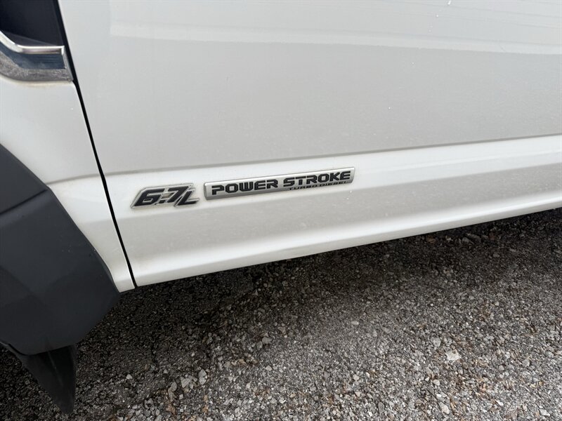 2019 Ford F-550 XL BUCKET TRUCK - Photo 19 - Nashville, TN 37210