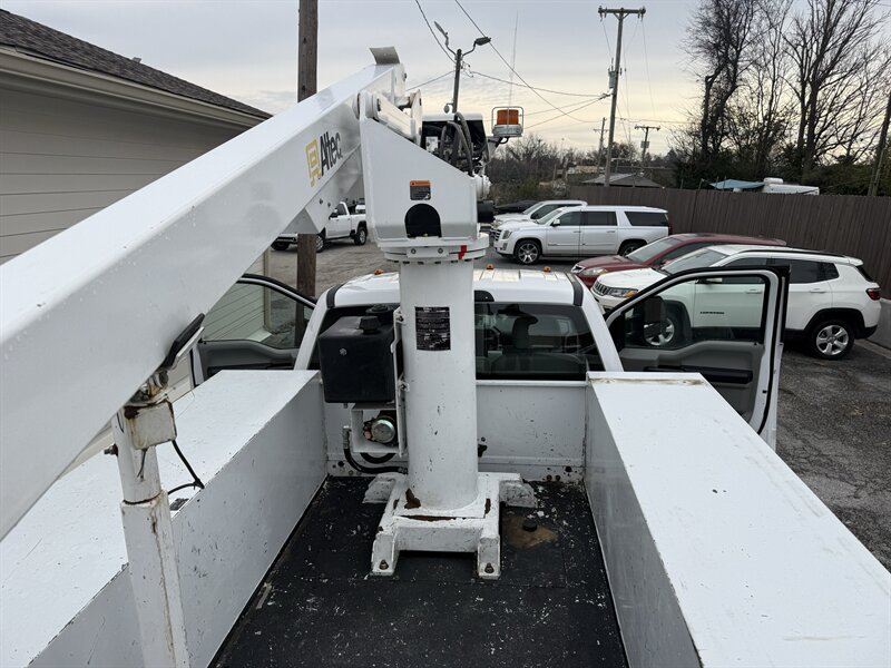 2019 Ford F-550 XL BUCKET TRUCK - Photo 40 - Nashville, TN 37210