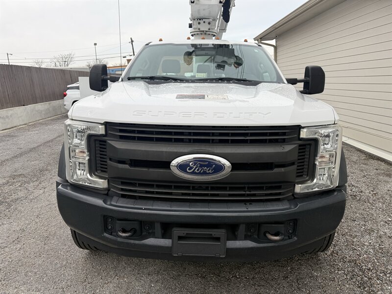 2019 Ford F-550 XL BUCKET TRUCK - Photo 13 - Nashville, TN 37210
