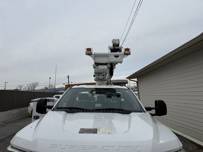 2019 Ford F-550 XL BUCKET TRUCK - Photo 16 - Nashville, TN 37210
