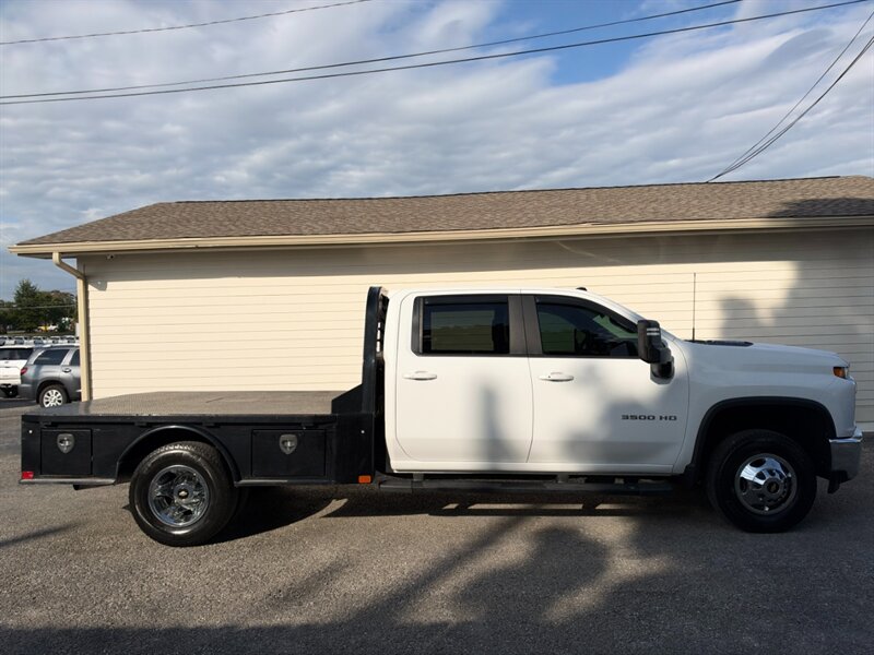 2020 Chevrolet Silverado 3500HD LT  FLAT BED - Photo 1 - Nashville, TN 37210