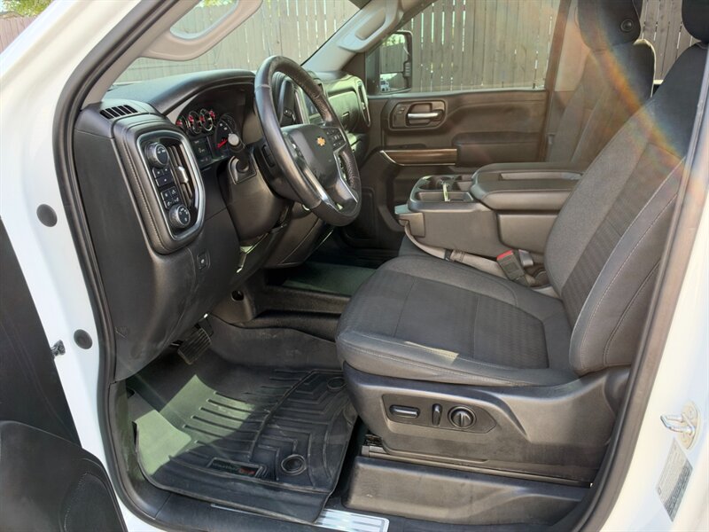 2020 Chevrolet Silverado 3500HD LT FLAT BED - Photo 23 - Nashville, TN 37210