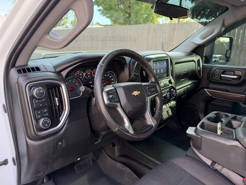 2020 Chevrolet Silverado 3500HD LT FLAT BED - Photo 26 - Nashville, TN 37210