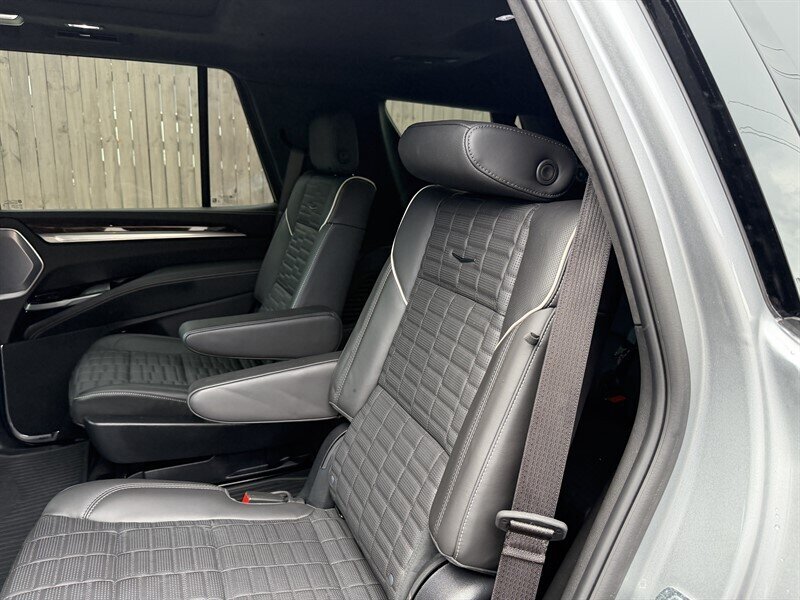 2025 Cadillac Escalade Sport Platinum photo 22