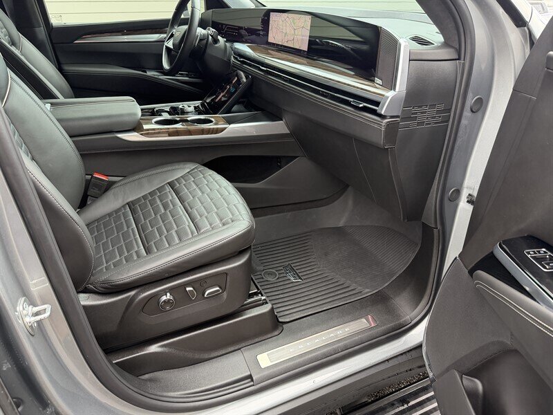 2025 Cadillac Escalade Sport Platinum photo 30