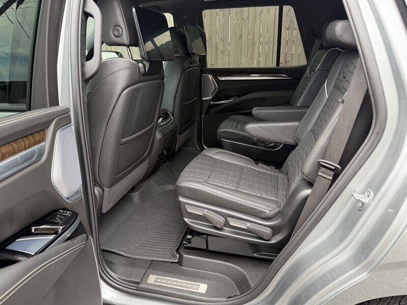 2025 Cadillac Escalade Sport Platinum photo 21