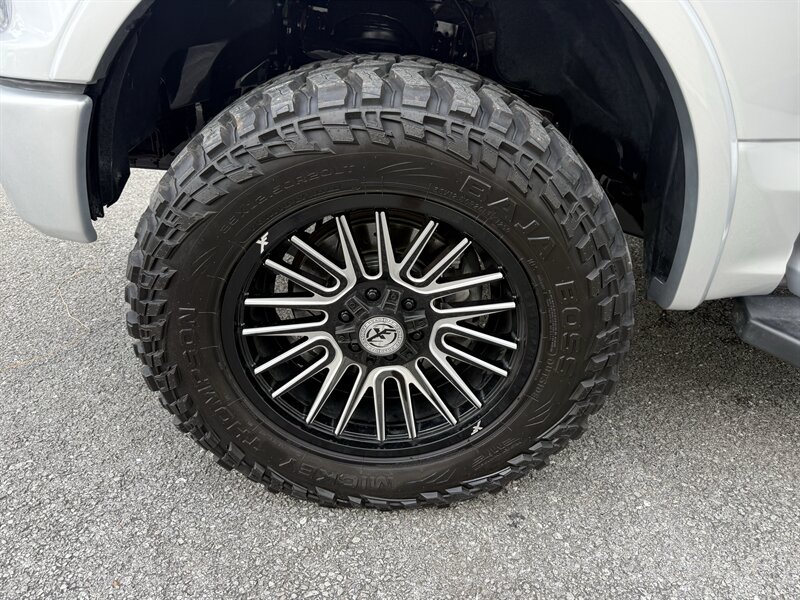 2018 Ford F-150 Lariat - Photo 12 - Nashville, TN 37210