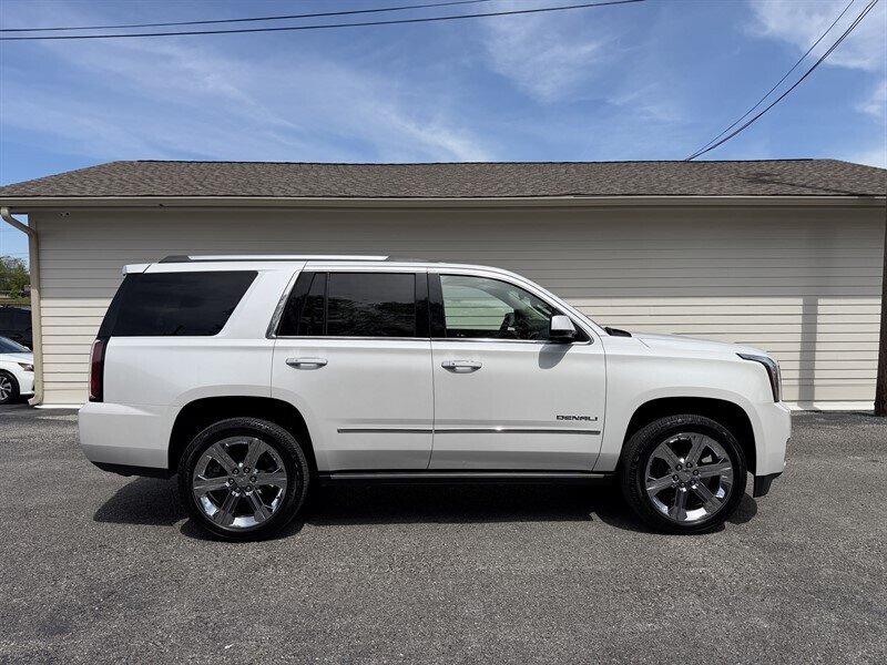 2019 GMC Yukon Denali   - Photo 1 - Nashville, TN 37210