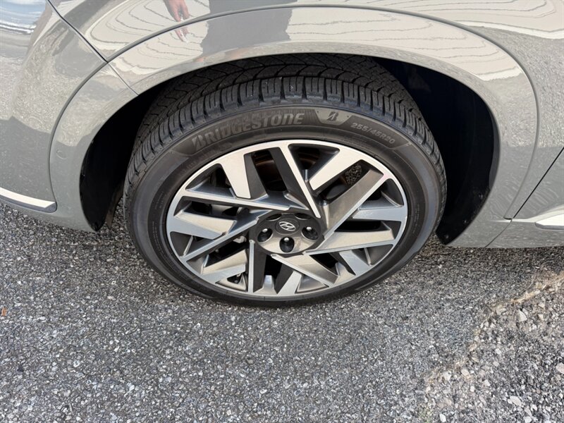 2023 Hyundai SANTA FE Calligraphy - Photo 14 - Nashville, TN 37210