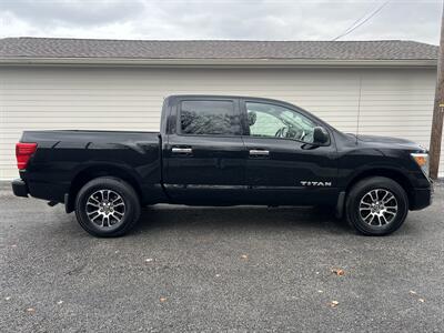 2021 Nissan Titan SV  