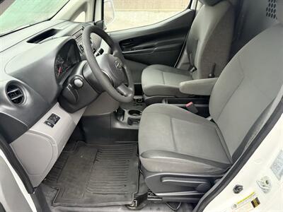 2017 Nissan NV200 S   - Photo 15 - Nashville, TN 37210