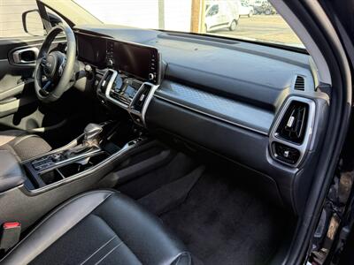 2023 Kia Sorento S   - Photo 9 - Nashville, TN 37210