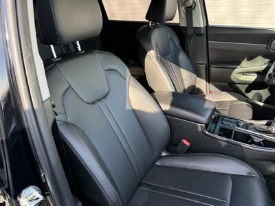 2023 Kia Sorento S   - Photo 6 - Nashville, TN 37210
